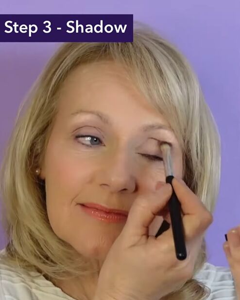 eye makeup over 50, Applying eyeshadow