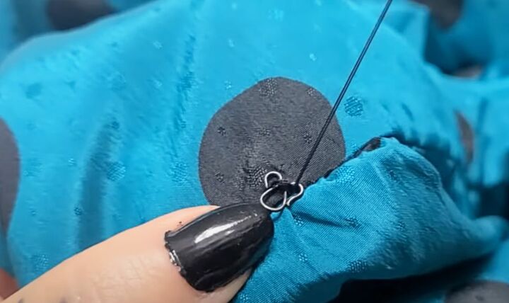 Easy Tutorial on How to Make a Dress Bigger | Upstyle Easy Tutorial on How to Make a Dress Bigger | Upstyle