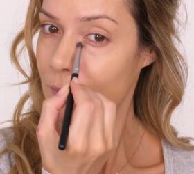 white concealer hack, Applying concealer