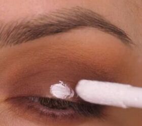 white concealer hack, Applying white concealer