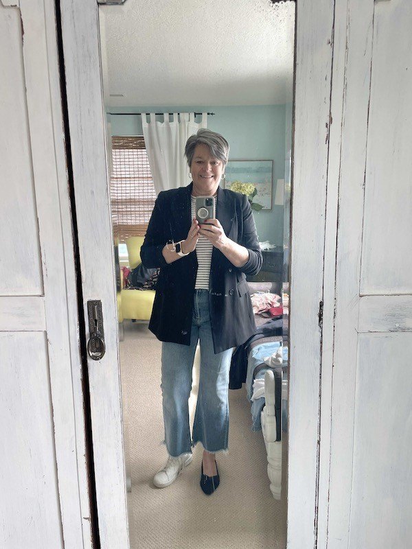 tips and highlights traveling to casoli italy in march, Raw hem jeans styled two ways Tips and Highlights Traveling to Casoli Italy in March
