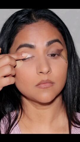 smokey glitter eye makeup, Applying eyeshadow