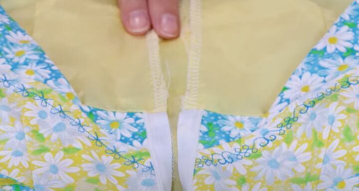 how to sew on an invisible zipper, Attaching top edge
