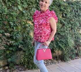 do you know about avara tops and accessories, Avara pink ruffled top with vintage jeans and a pink purse with nude pumps See the gold V on the front of the bag and the cute short strap on the purse