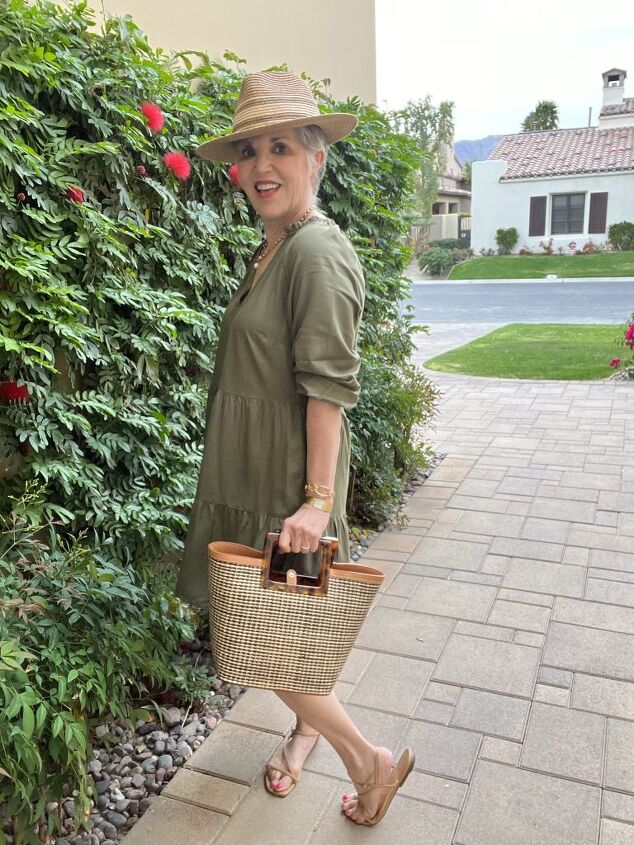 Four Fun Olive Green Dress Outfits | Upstyle Four Fun Olive Green Dress Outfits | Upstyle