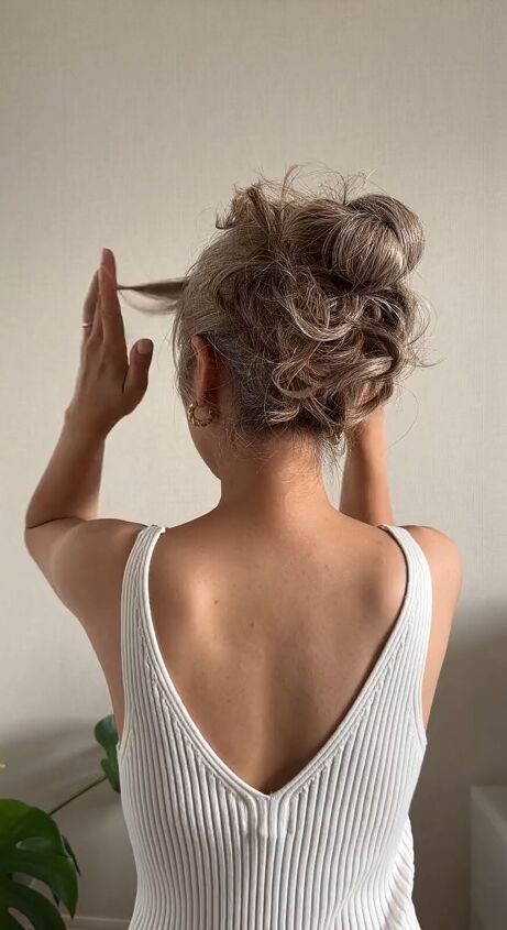 how to get the perfect messy bun, Final touches