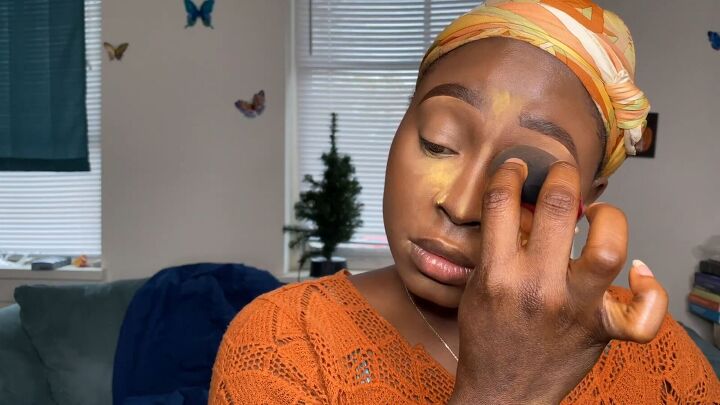 natural makeup look for dark skin, Applying concealer