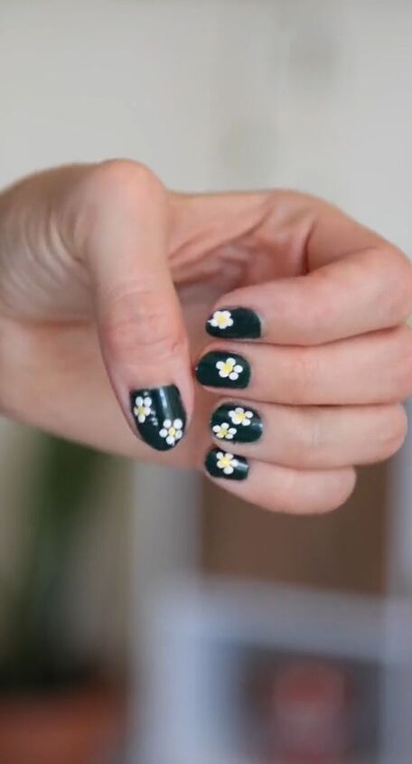 grab a bobby pin for your nails, DIY flower nails