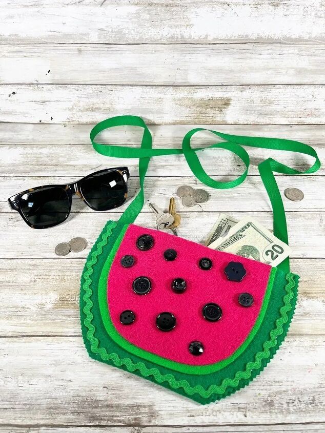 No Sew Felt Watermelon Purse with Kunin Felt Creatively Beth creativelybeth kunin felt craft diy watermelon free patterns summer purse tote bag