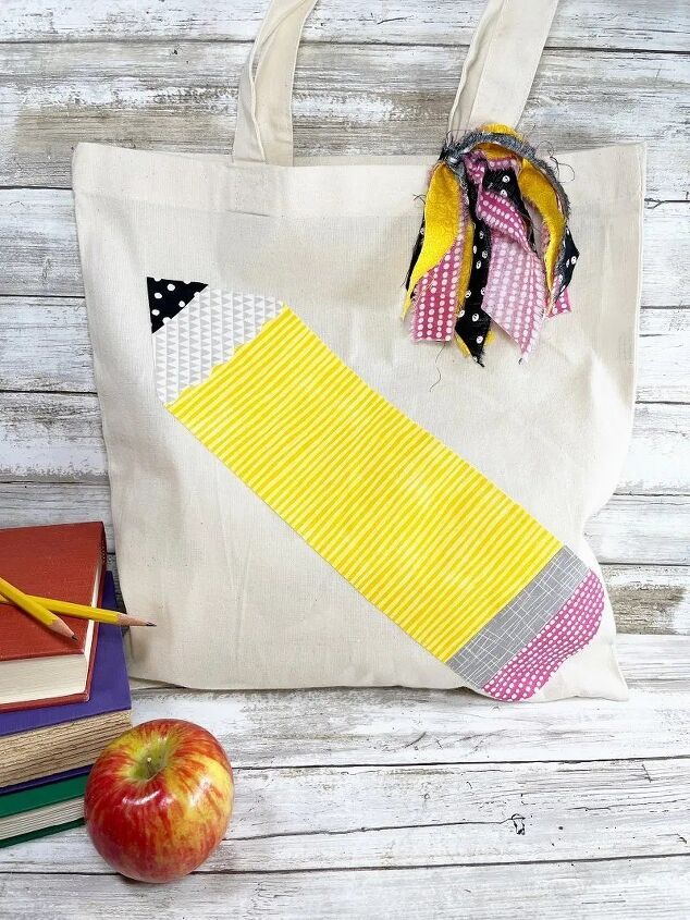 Easy Pencil Tote Bag with Peel n Stick Fabric Fuse Therm o Web Creatively Beth creativelybeth thermoweb pencil nosew teacher tote book bag diy craft