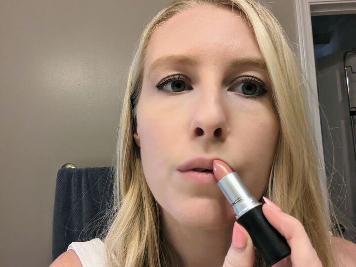 a simple everyday lip look to make your lips look fuller