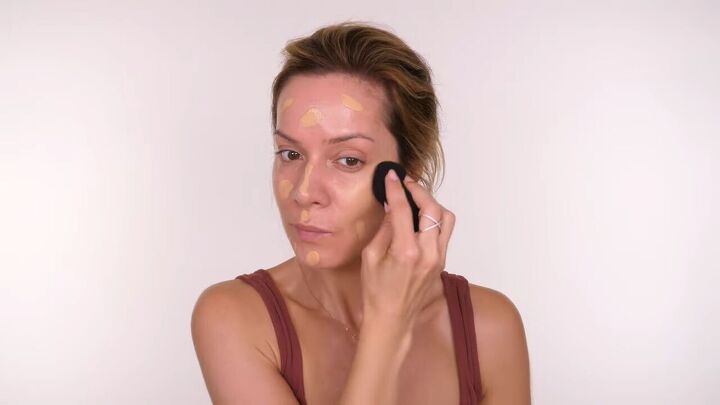 brown eye makeup, Applying base