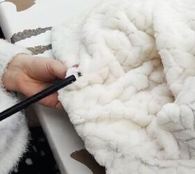 The easy $10 thrift flip everyone’s trying to upgrade their denim jackets for fall