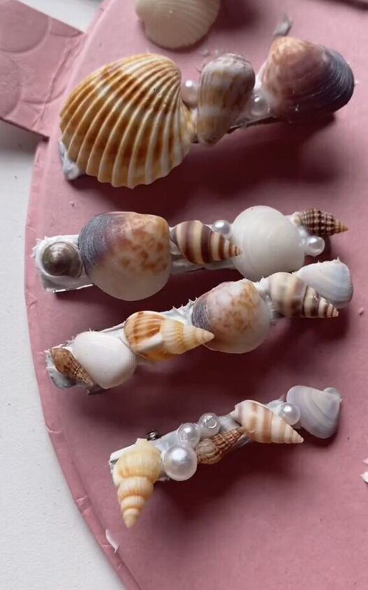 go on a beach trip for this perfect diy, DIY mermaid shell hair clips