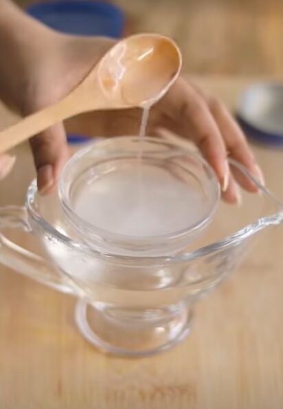 vaseline beauty hacks, Melting Vaseline