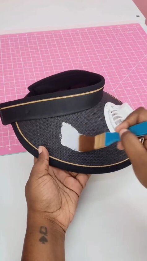 the most genius concert accessory, Painting visor