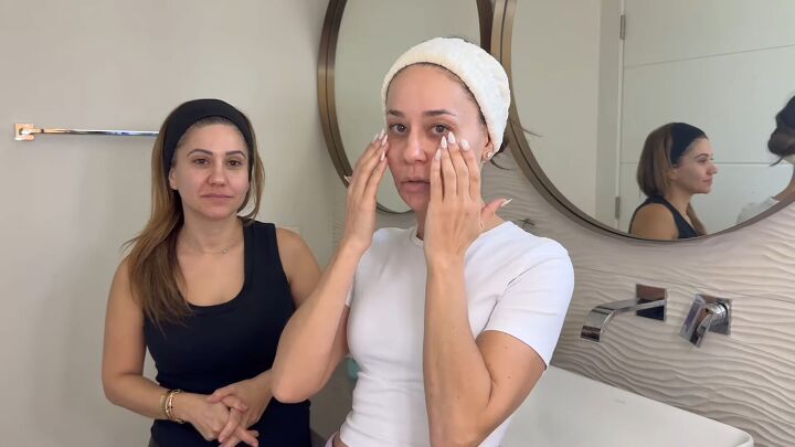 pm skincare routine, Applying eye cream