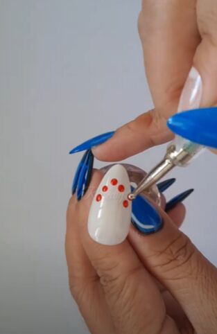 Blood Tutorial Hand Easy Halloween Blood Hand Nails Tutorial | Upstyle
