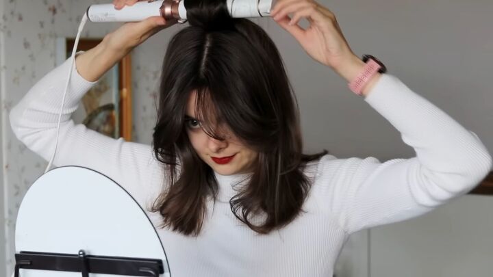 how to cut curtain bangs, Curling hair