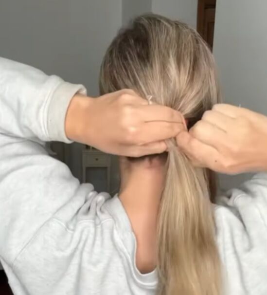 Cute And Easy Updo For A Wedding Guest Upstyle cute-and-easy-updo-for-a-wedding-guest-upstyle