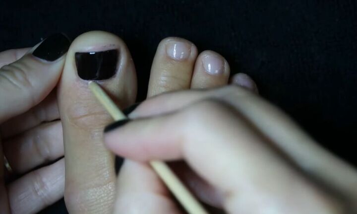 classy fall pedicure, Cleaning up nail polish
