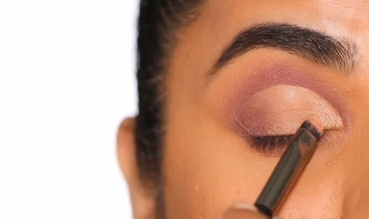 Quick and Easy Cut Crease Makeup Tutorial for Hooded Eyes | Upstyle