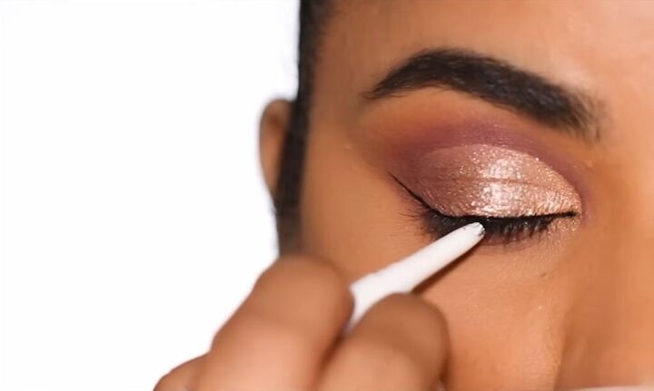how to: cateye cut crease eyeshadow | superdrug Images... Quick and Easy Cut Crease Makeup Tutorial for Hooded Eyes | Upstyle