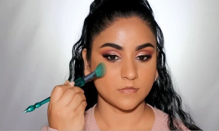 Quick and Easy Cut Crease Makeup Tutorial for Hooded Eyes | Upstyle