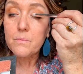 eyeshadow placement, Applying shimmer