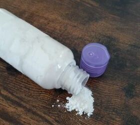 6 baby powder hacks that actually work, Baby powder