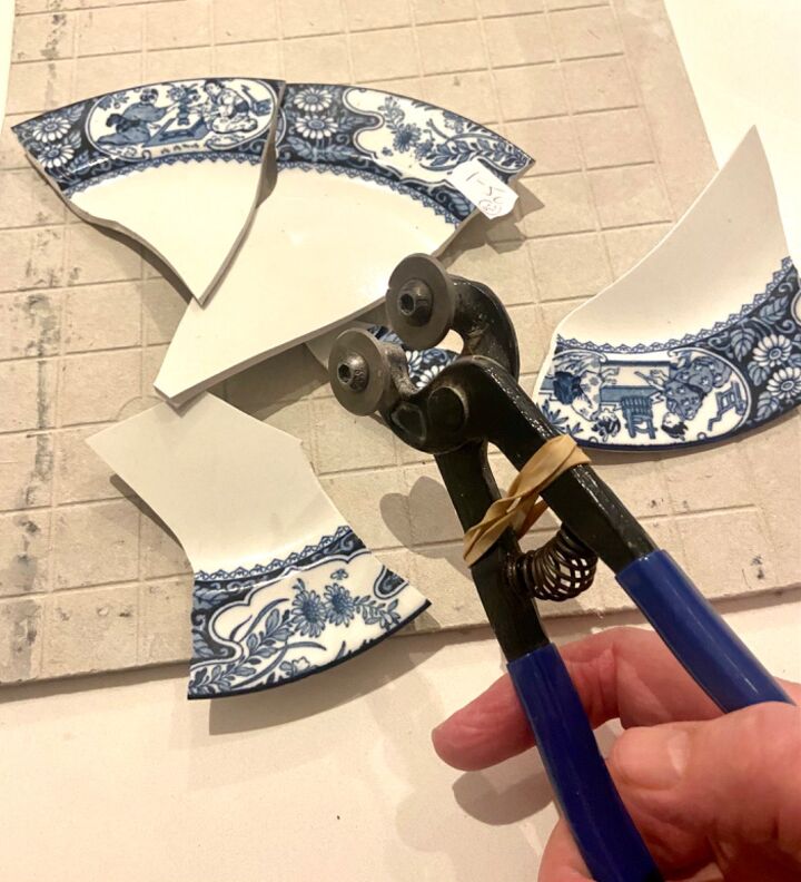 how to create jewellery from old crockery, Wheeled tile nippers