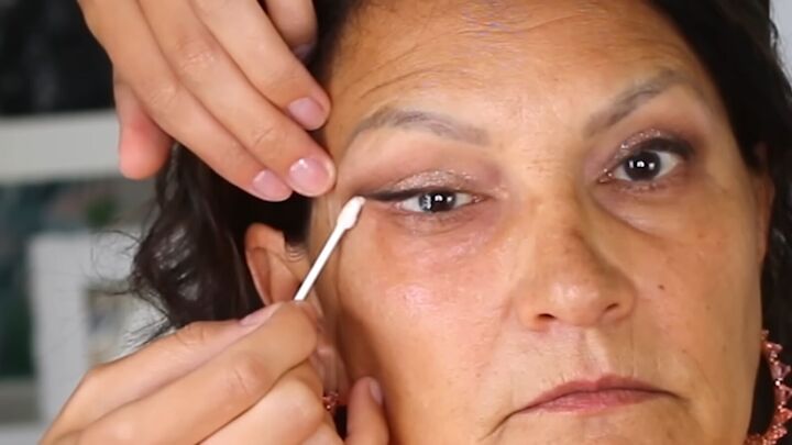 makeup tutorial for mature skin, Cleaning up under eye