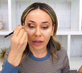 easy makeup routine, Applying eyeshadow
