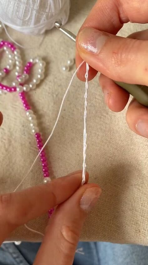breaking down how to crochet with beads, Crocheting