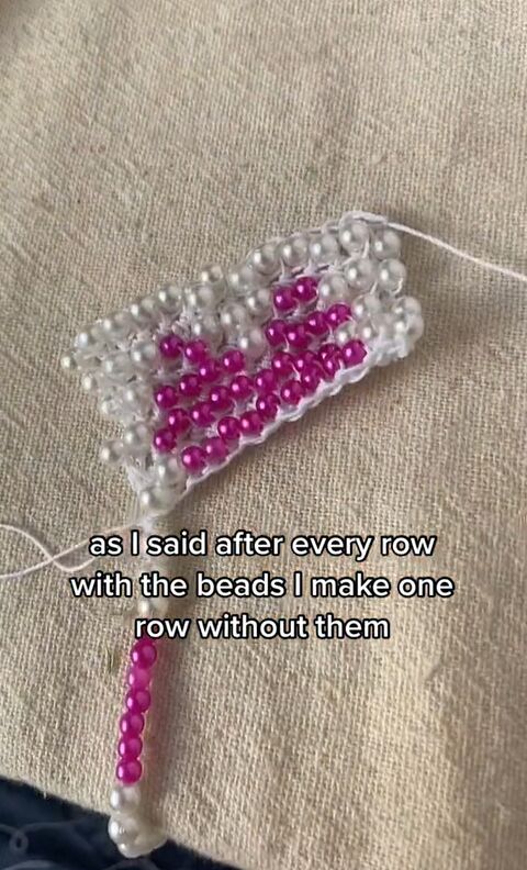 breaking down how to crochet with beads, Crocheting with beads