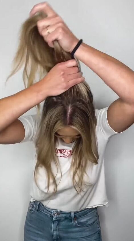 easy hack to upgrade your ponytail, Tying high ponytail