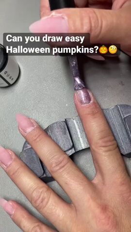 halloween spider web nails, Applying shimmery base