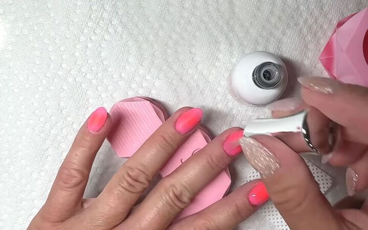 pink dip nails, Applying top coat