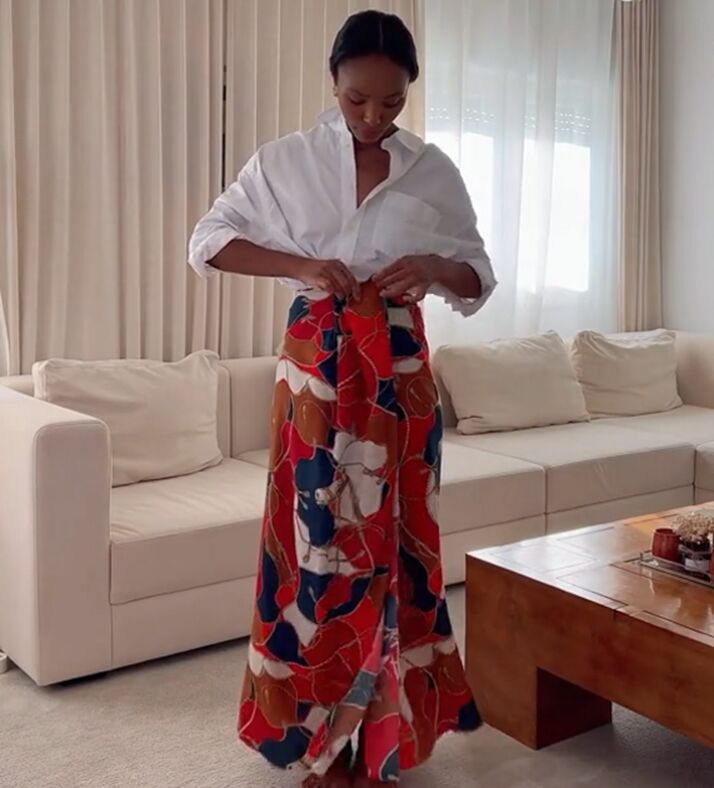 how to turn a silk scarf into a maxi skirt, Pleating front