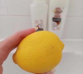 How to Chelate Your Hair With a Lemon and Dish Soap