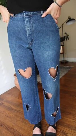genius way to turn any denim jeans into a concert fit, DIY heart jeans