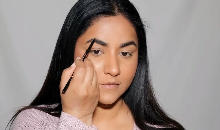alia bhatt makeup, Applying brow pencil