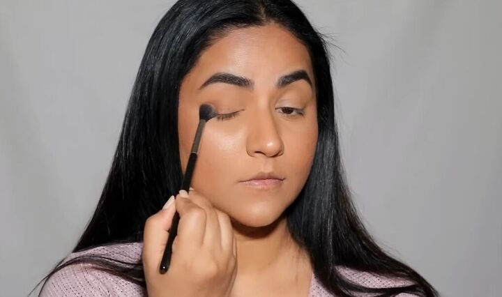 alia bhatt makeup, Adding bronzer to eyes