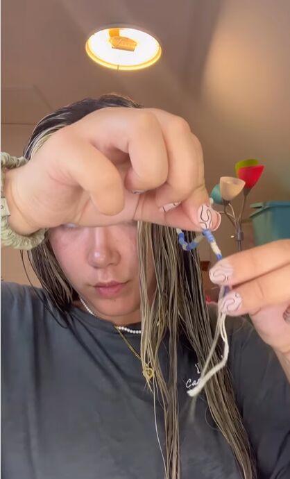 how to safely remove hair wraps without pulling out your hair, Unraveling string