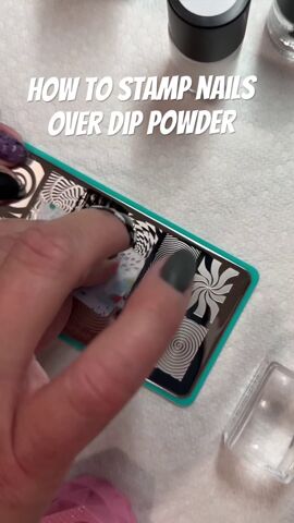 nail stamping, Scraping off polish