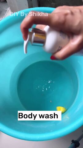 easy 2 step pedicure at home, Adding body wash
