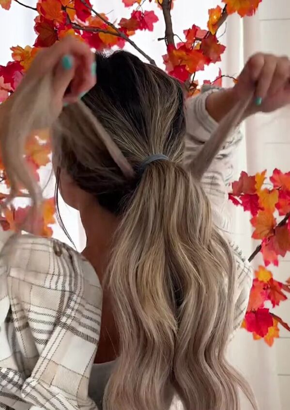 easy little trick to hide your ponytail elastic, Hiding ponytail elastic
