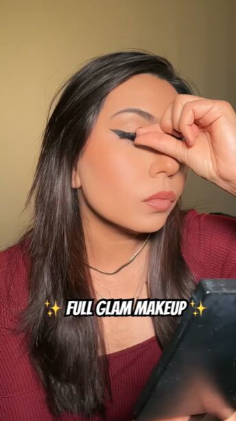 full glam makeup, Adding false eyelashes