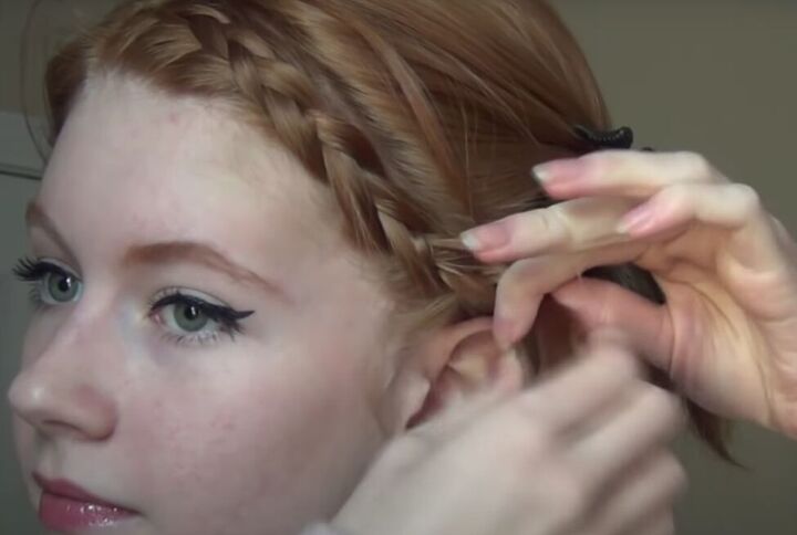 double dutch braid tutorial, Braiding hair