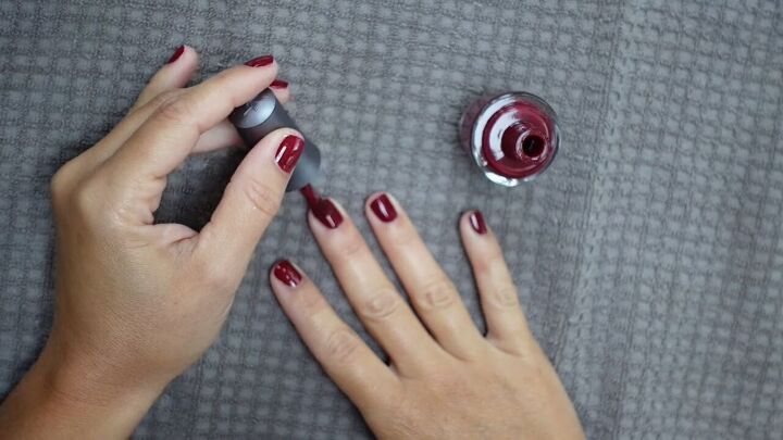 cute fall manicures, Painting nails